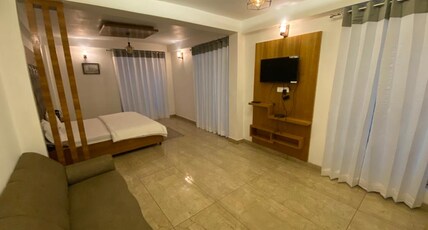 Mountain Nest,Narkanda Room Type - Family Suite