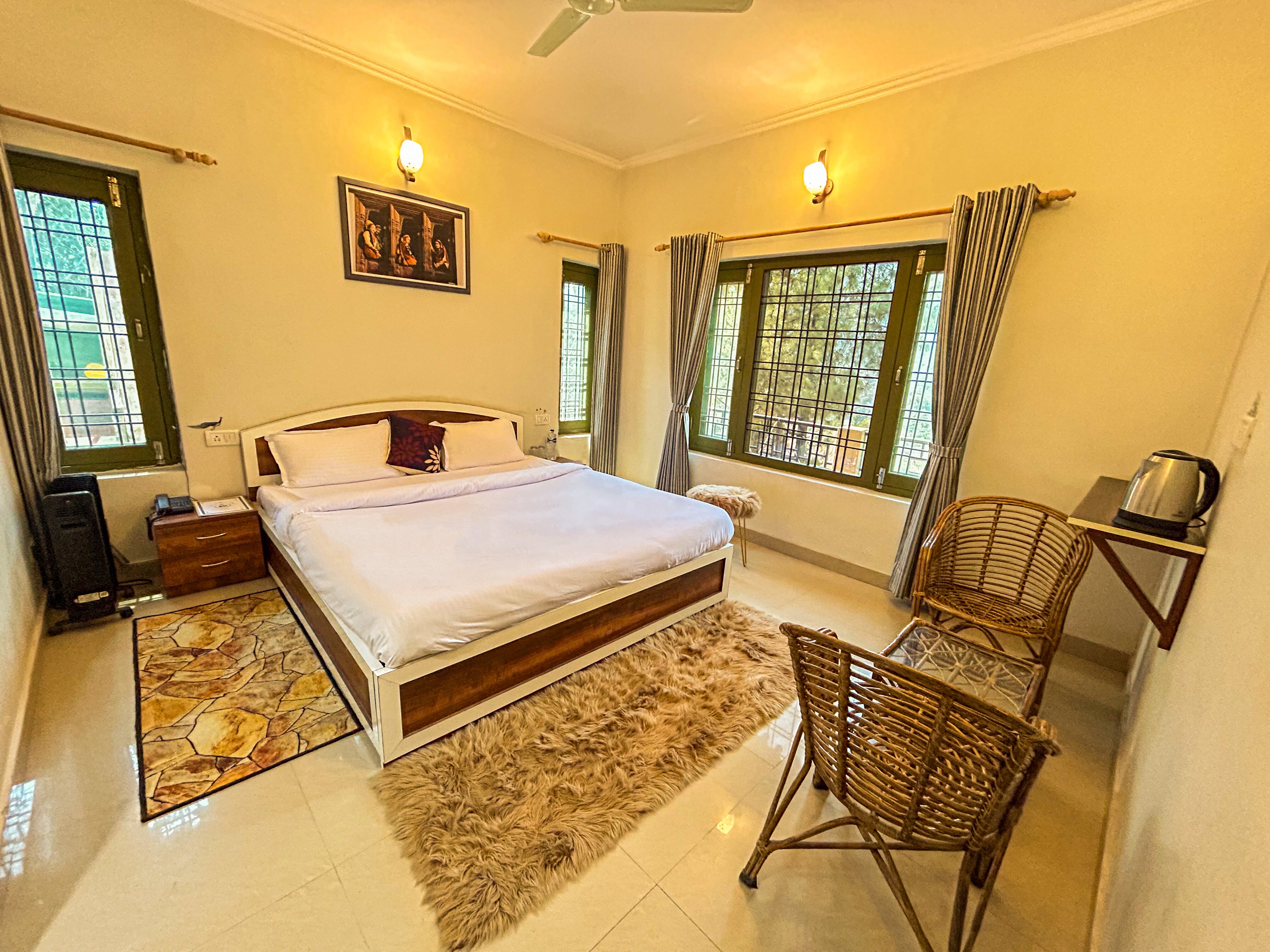 The Himalayan Living Whistling Pines I Rooms - Tap to explore photos