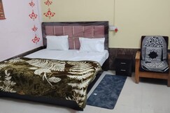 Heera Nikunj Homestay Near Ram Mandir