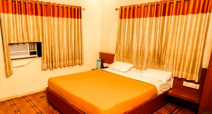 Hotel Bhakti Rajkot Room Type - Deluxe Room