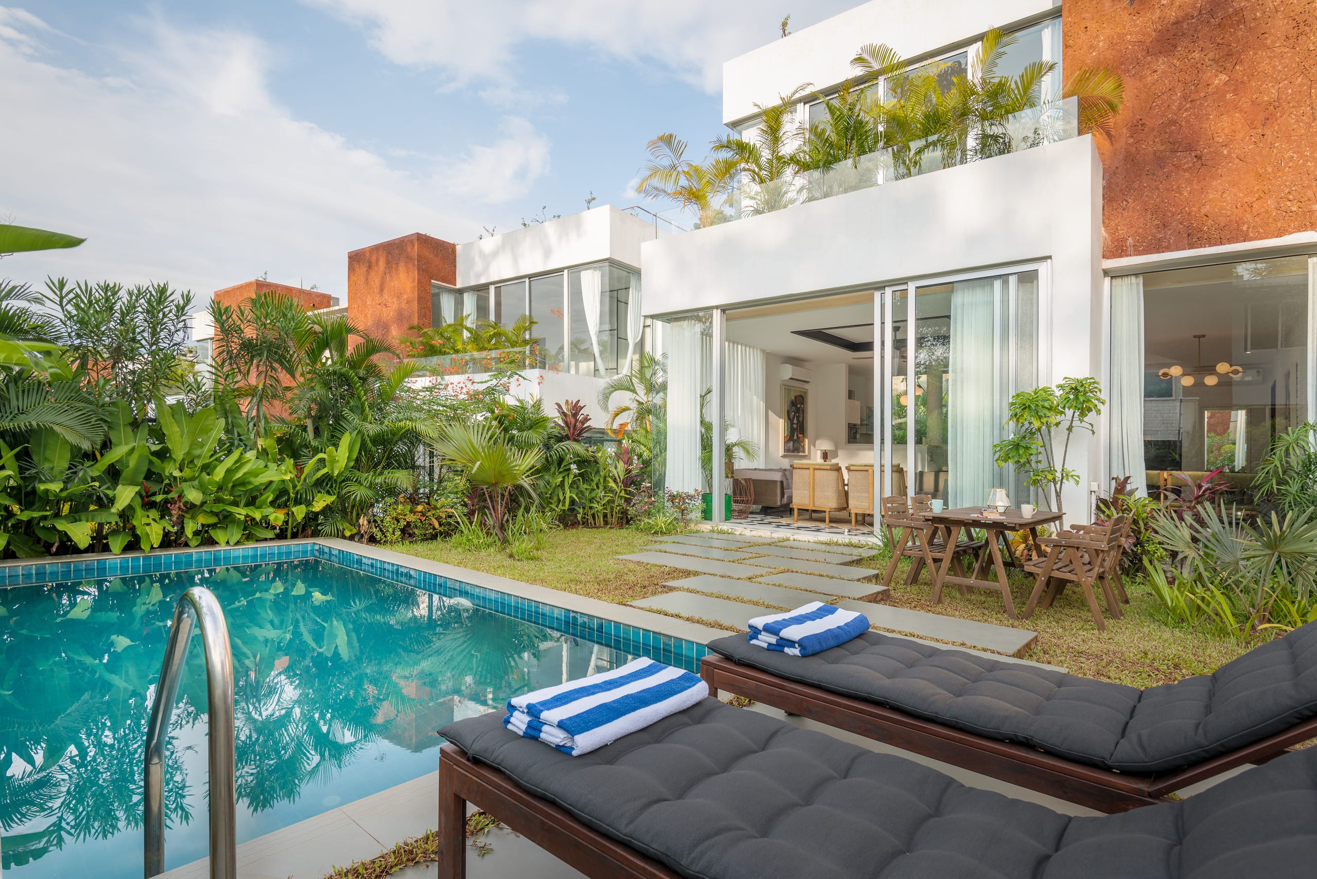 LaZamora 3BHK Villa w/ Pvt Pool & Garden , Anjuna (20) - Tap to explore photos