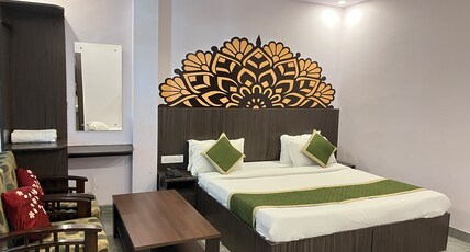 Kanha Inn Sultanpur Road Room Type - Deluxe Suite with Triple Occupancy