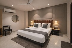 Qotel Comfort Golden Saffron Punjabi Bagh
