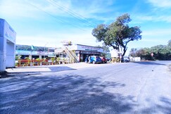 Saanjh Riverside Resort