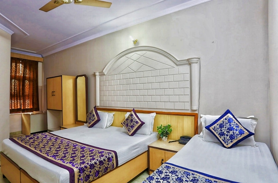 Madhu Hotel and Banquet - Tap to explore photos