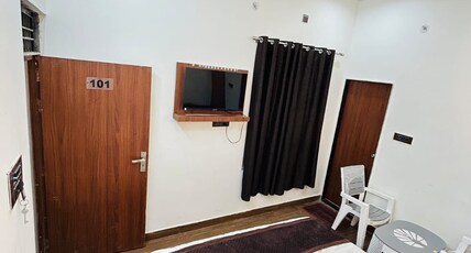 SWASTIK HOMESTAY Room Type - Bedroom 4