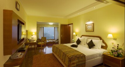 Gem Park Room Type - Deluxe Room