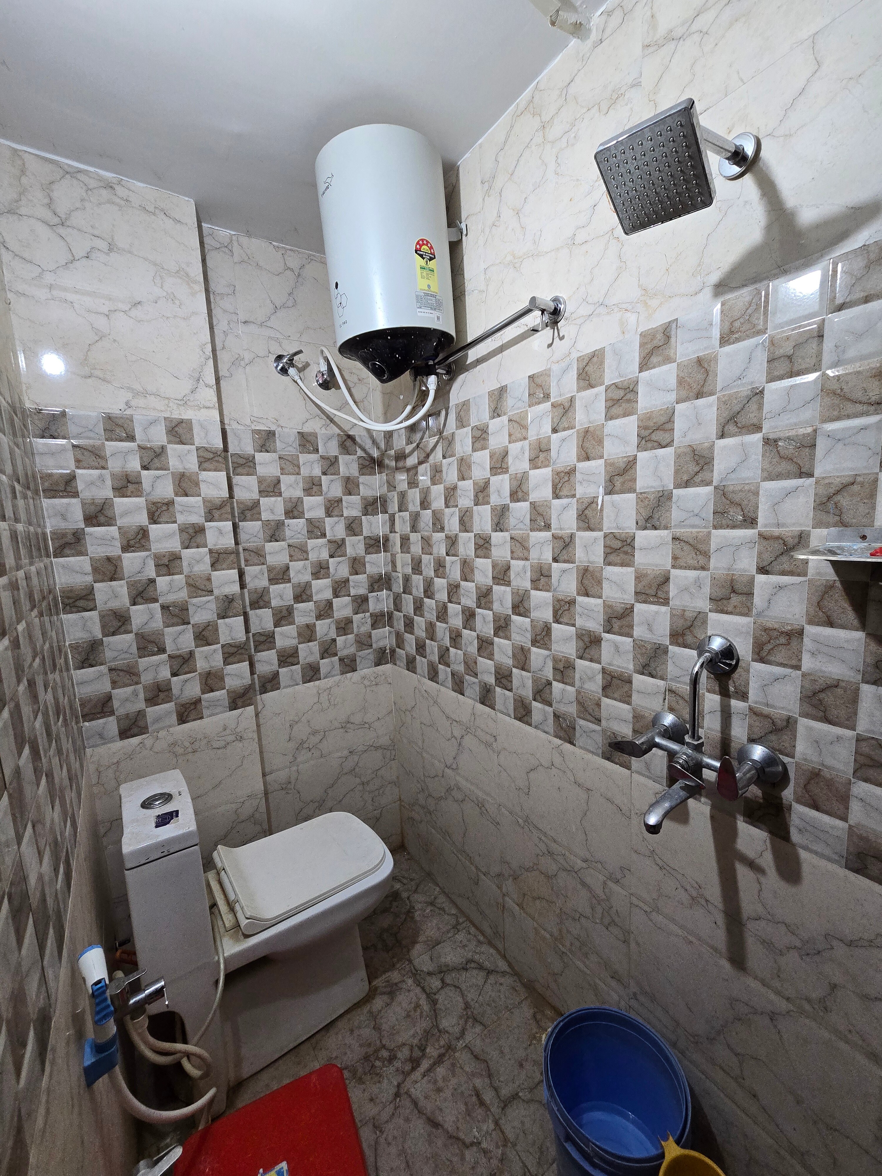 Guru Kripa Guest House - Tap to explore photos