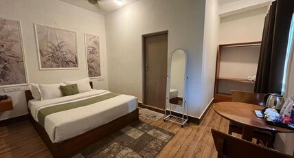 Peridott Inn Jaigaon Room Type - Deluxe Room