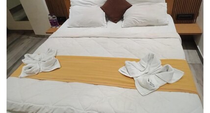 Shree Murlidhar Guest house kamrej Room Type - Deluxe Double AC Shree Murlidhar Guest house kamrej Room Type - Deluxe Double AC