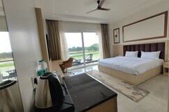 Elysium Arc Hotel & Resort