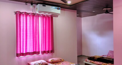 Hotel Palak palace Room Type - Bedroom 4