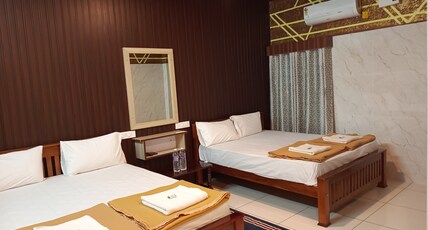 M S Residency Palani Room Type - Super deluxe four bed room AC M S Residency Palani Room Type - Super deluxe four bed room AC