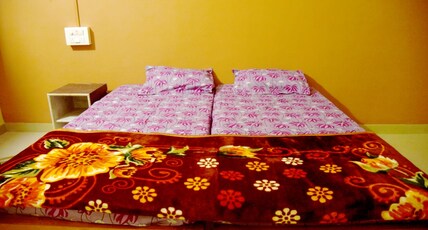 Shinde green garden Room Type - STANDARD ROOM