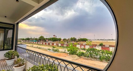 Aero Breeze 3BHK Pool Villa w Runway View Room Type - Aero Breeze 3BHK Pool Villa w Runway View