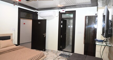 Hotel Khushi Room Type - EXECUTIVE TRIPLE BED AC