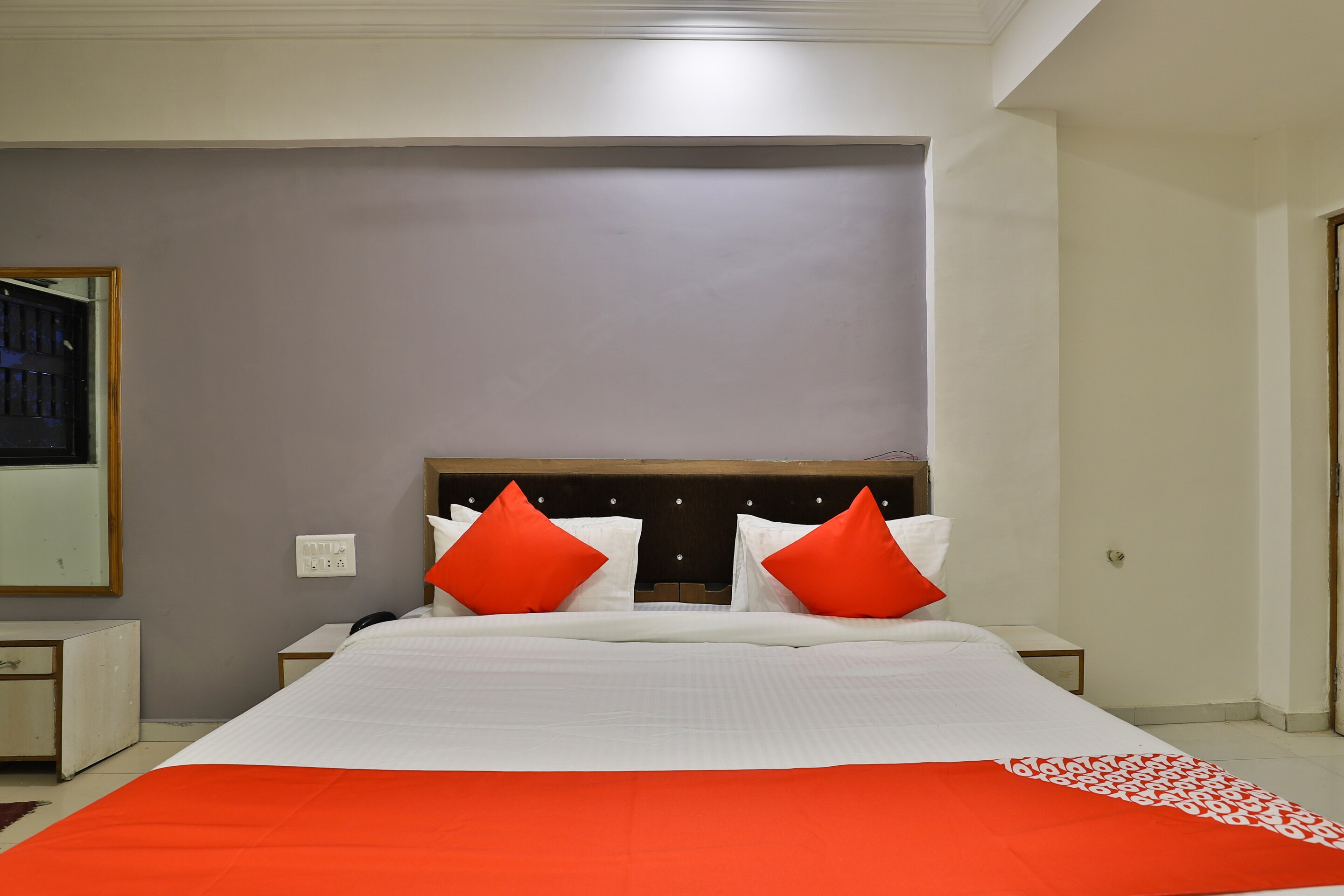 Hotel Krishna . - Tap to explore photos