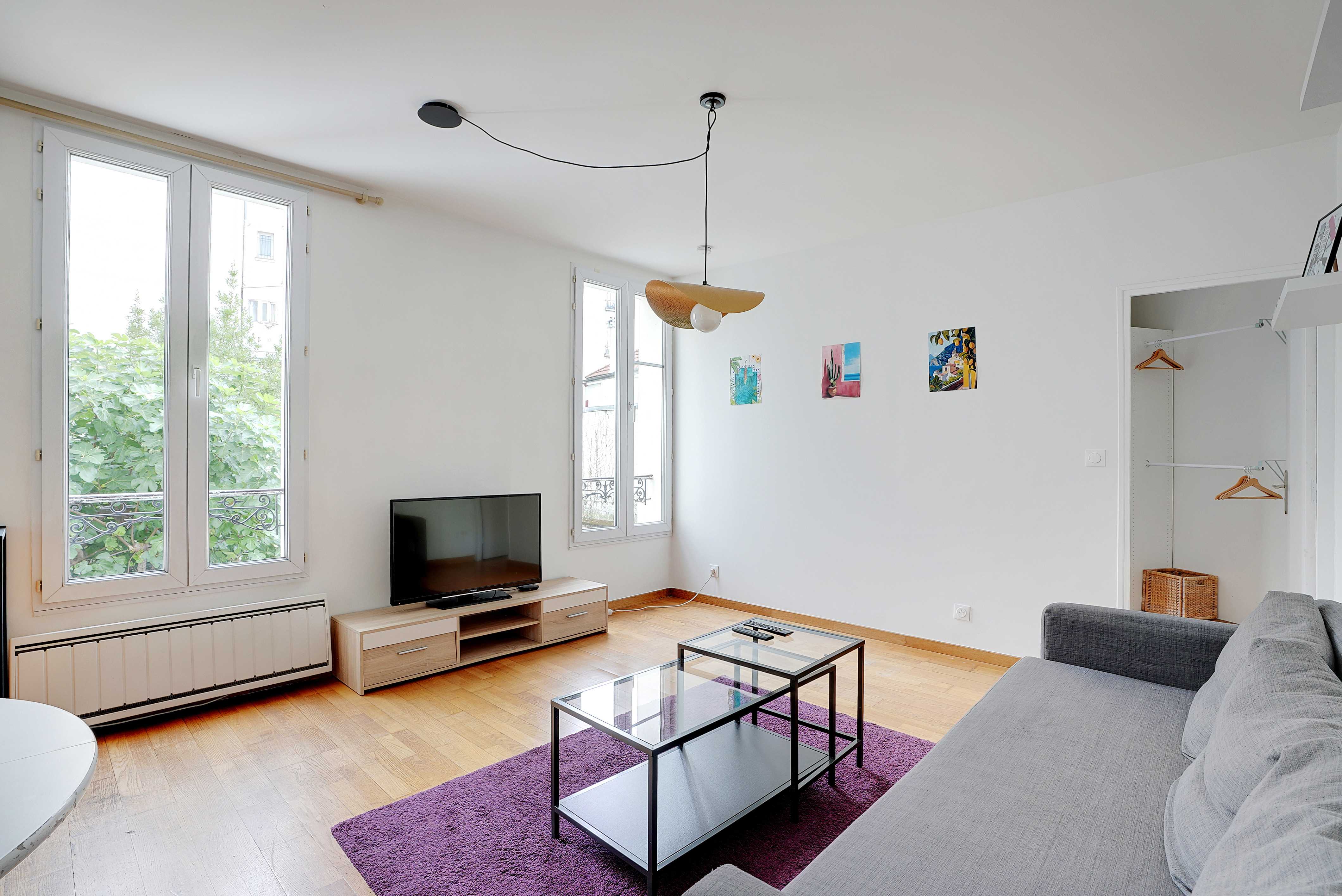 Bright Apartment 1BR/2P - St Ouen - Tap to explore photos
