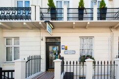 Dover Hotel London