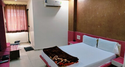 Hotel Silver Palace Room Type - Deluxe AC Room