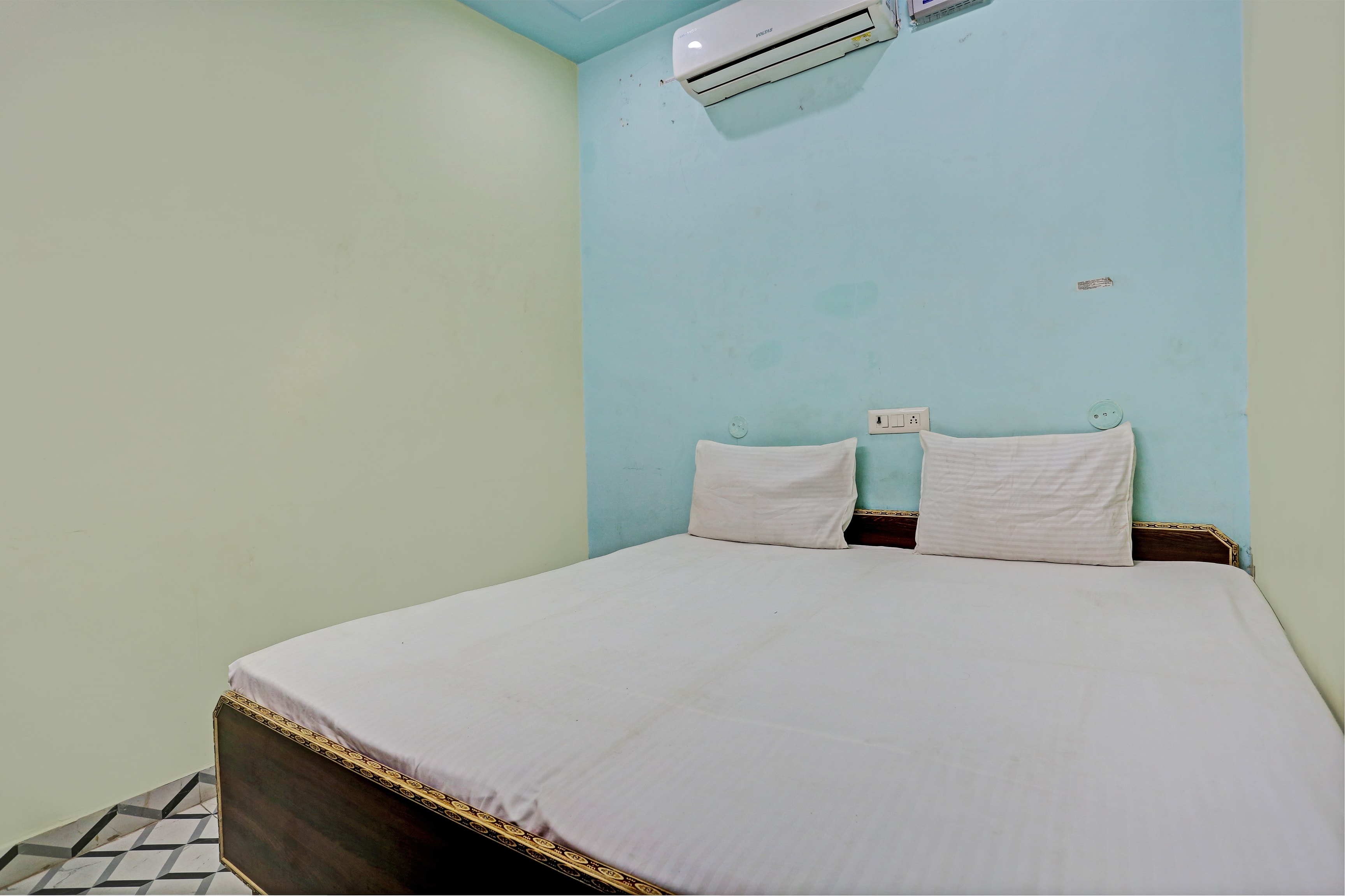 Hotel O D Ekant Hotel - Tap to explore photos