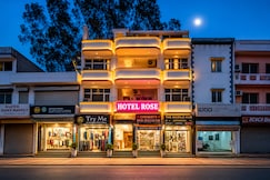 Rose Hotel