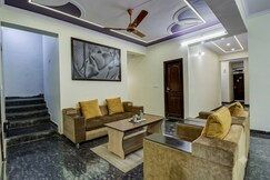 Address of Hotel Royal Raj