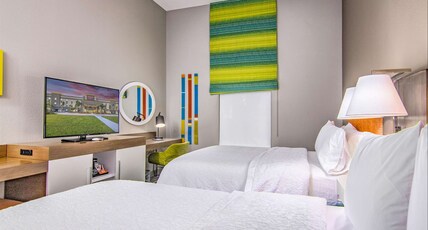 Hampton Inn by Hilton Houston NASA-Johnson Space Center Room Type - 2 QUEEN BEDS NONSMOKING
