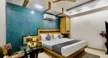 Hotel Shivdev, near New Delhi Railway Station & City Centre Room Type - Deluxe Ac Room