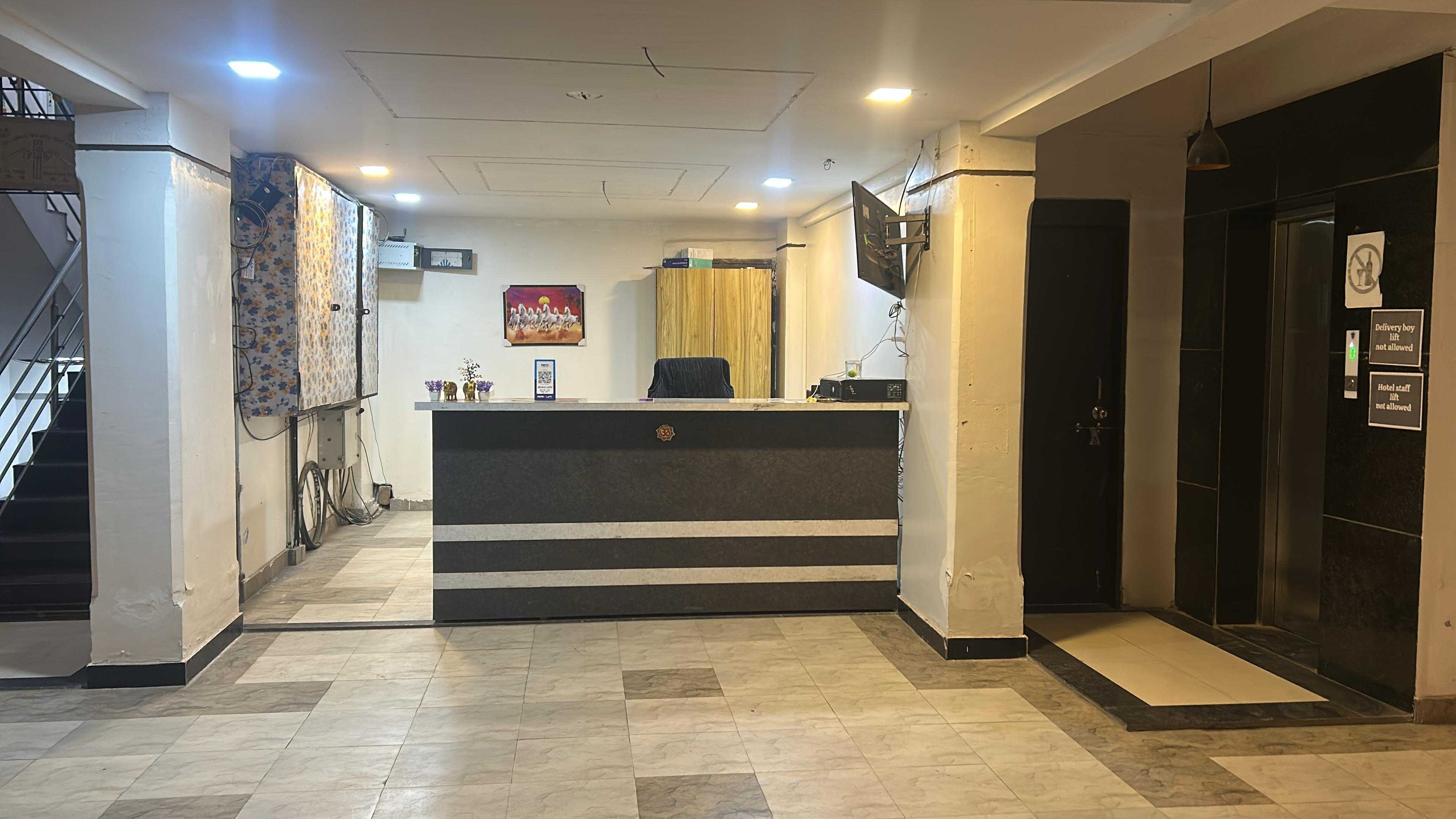 Hotel O Panchsheel Crown Ac Suites And Luxury Rooms - Tap to explore photos