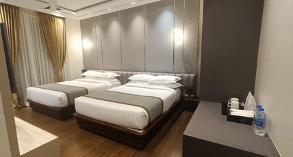 SILVER CLOUD Room Type - Executive Twin Room