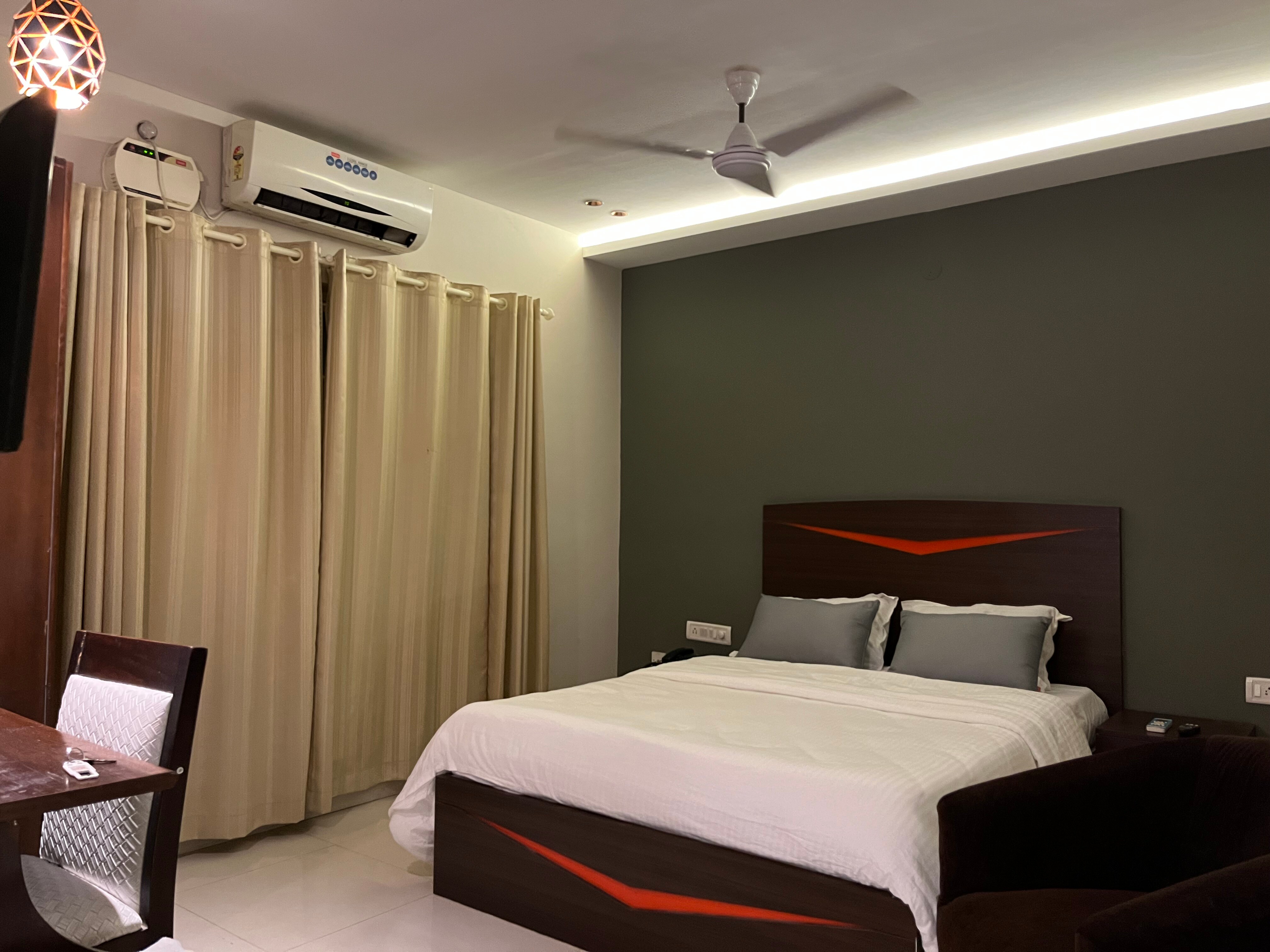 Sea Queen Residency (800 Meters from US Consulate) - Tap to explore photos