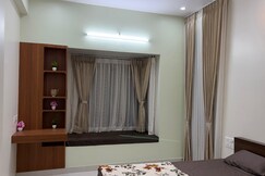 Sun Breeze House