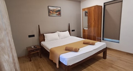 The Heron lake resort Room Type - Standard Room with Balcony and Lake View