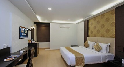 NI Ambaari Suites Room Type - club room