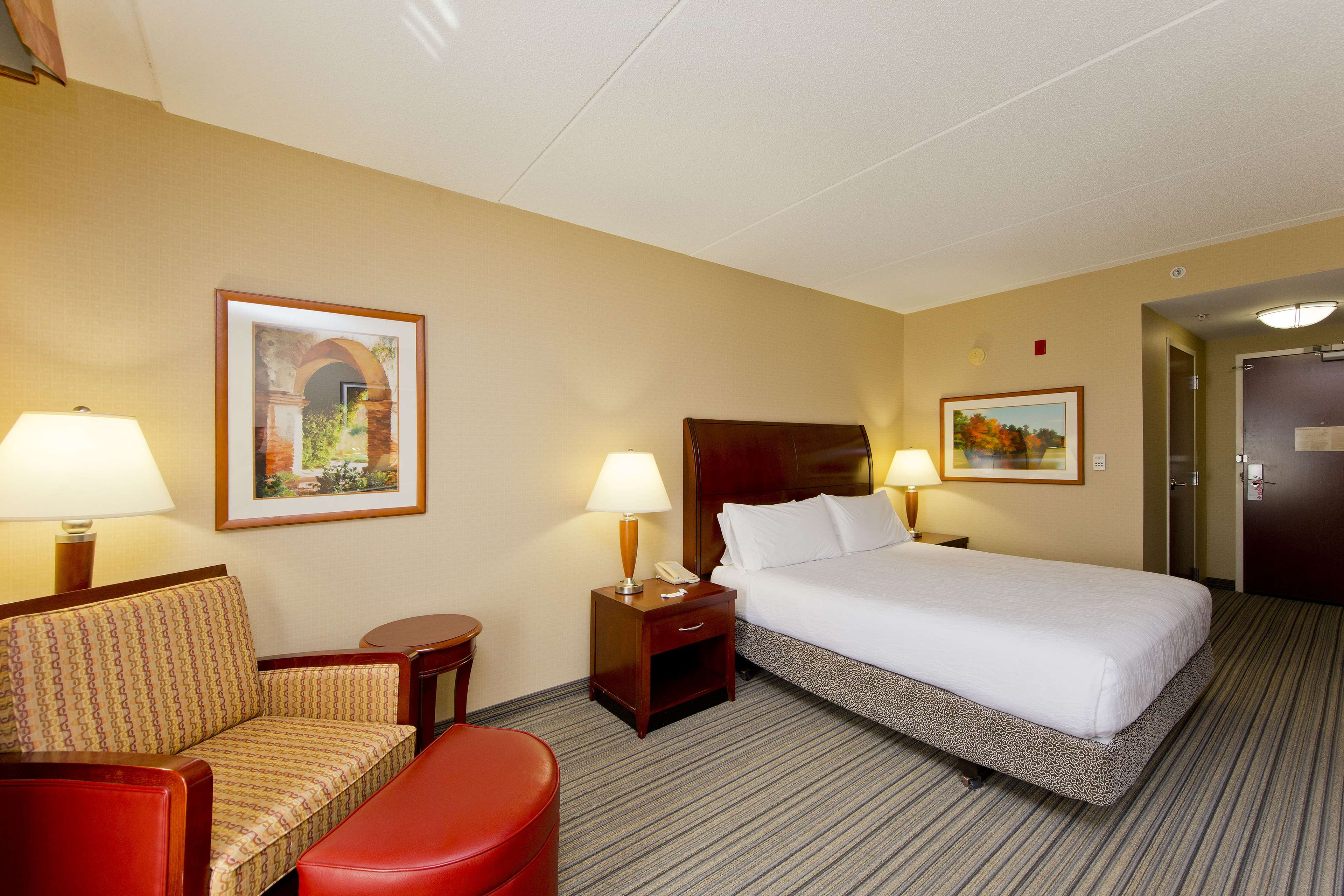 Hilton Garden Inn Winchester - Tap to explore photos