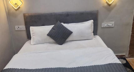 Hotel Lalbagh & Restaurant Room Type - Standard Room with Air Conditioning Hotel Lalbagh & Restaurant Room Type - Standard Room with Air Conditioning