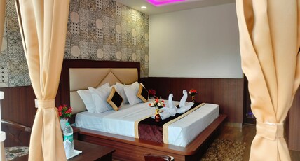 Hotel The Castle by Mountain Sparrow Adventures Room Type - Super Deluxe Room