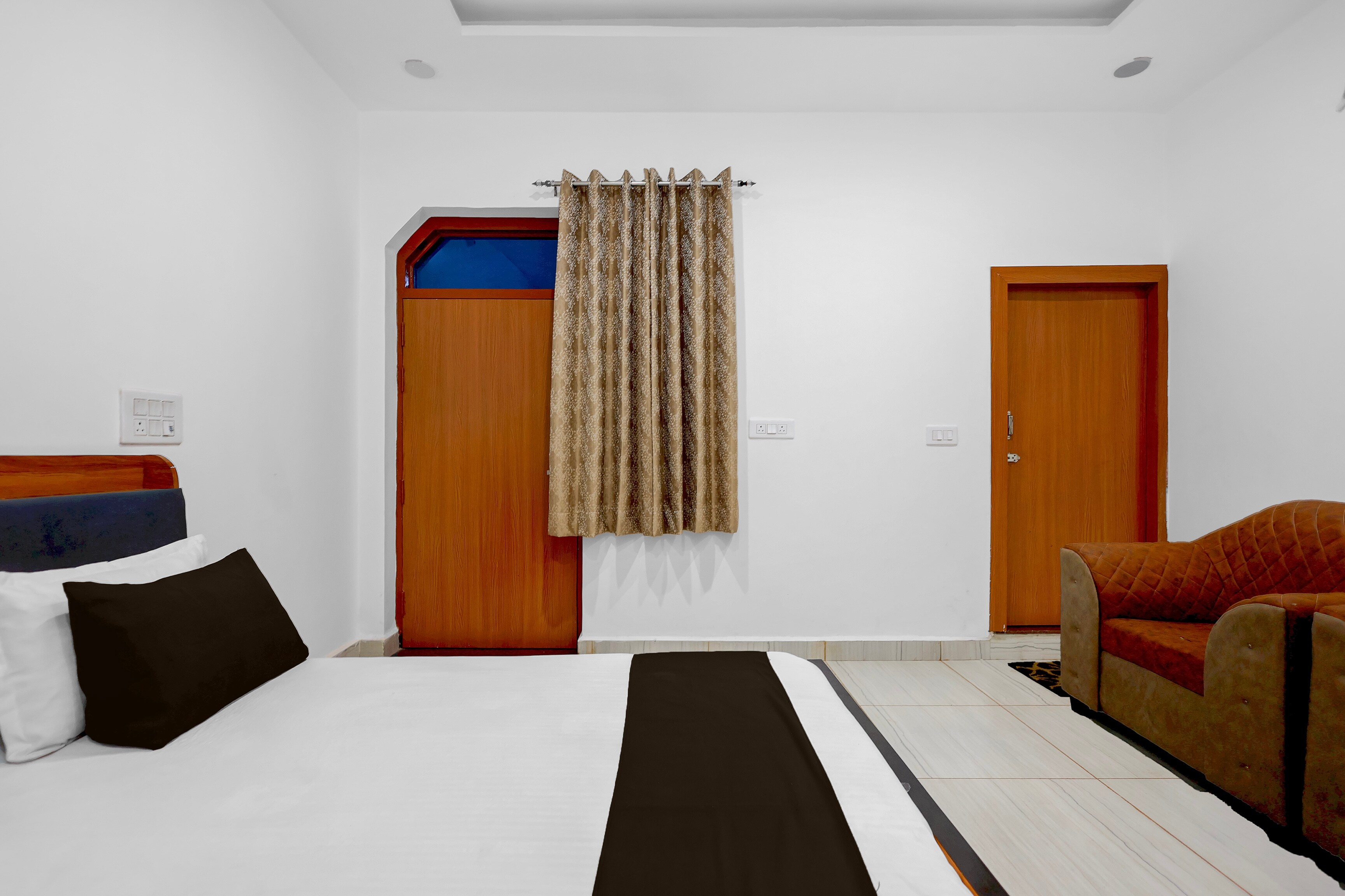 Hotel O Krishnayan By Kakaji - Tap to explore photos