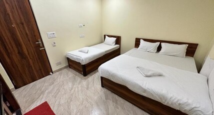 Hotel Holiday Express Room Type - Triple Family Room Hotel Holiday Express Room Type - Triple Family Room