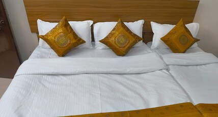 Sankatha Guest House. Room Type - Super Deluxe Triple Bed AC Room