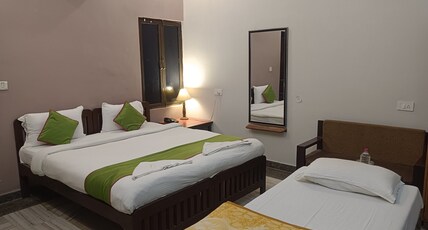 Hotel Mewad Haveli Pushkar Room Type - Standard Triple Room Ac. Garden View