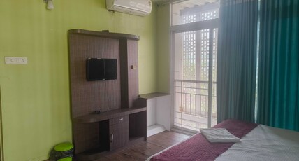 Hotel O Night Queen Guest House Room Type - Classic