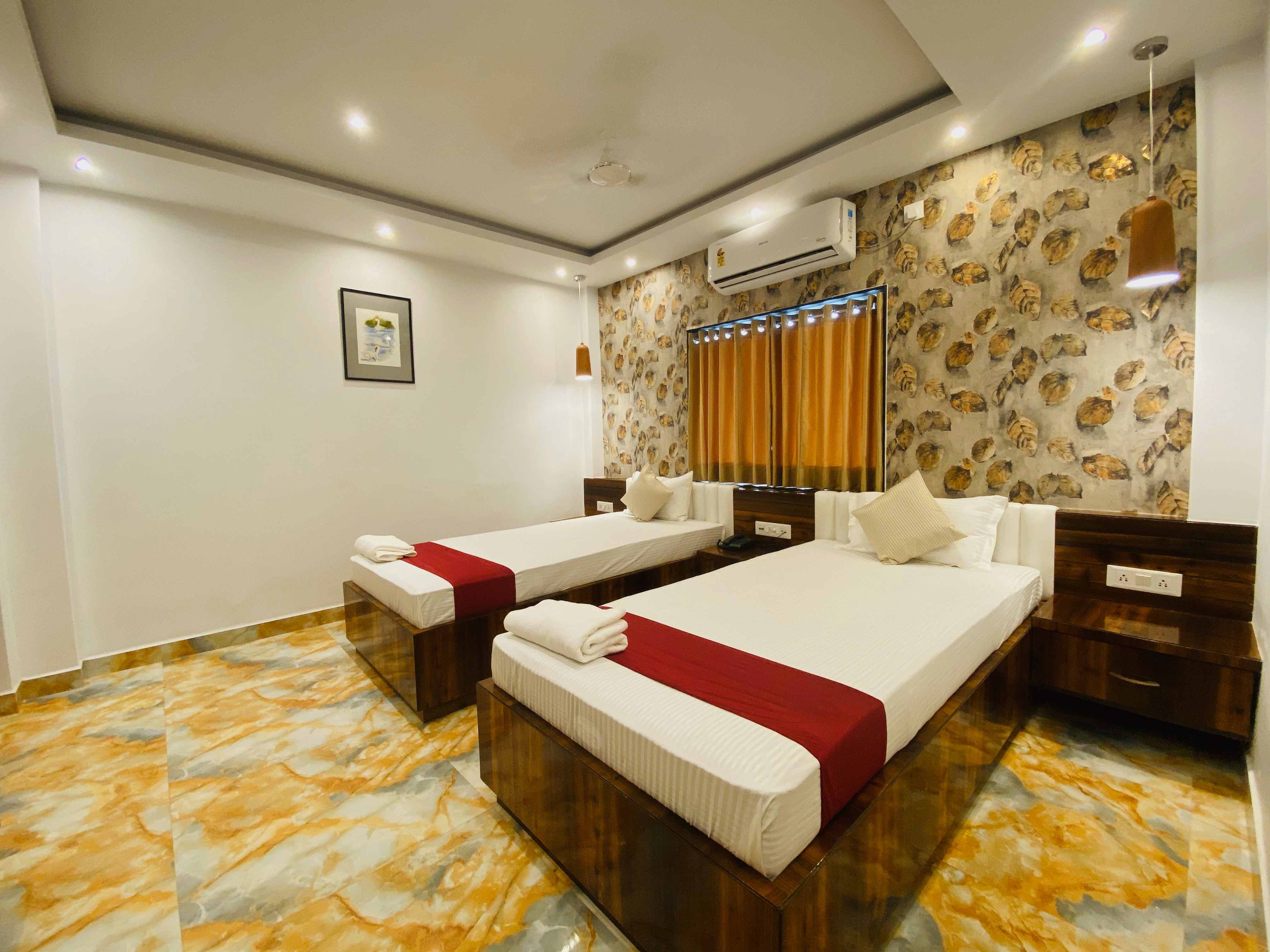 Hotel Kailash Tower - Tap to explore photos