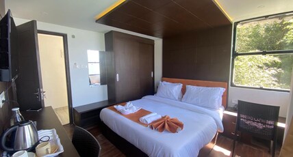 Hotel 9 Atop - 5 mins to MG Marg Room Type - Horizon Deluxe Non View Hotel 9 Atop - 5 mins to MG Marg Room Type - Horizon Deluxe Non View