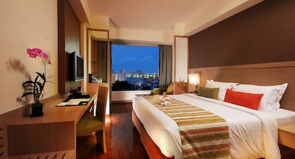 Signature Pattaya Room Type - Superior Pool View Signature Pattaya Room Type - Superior Pool View