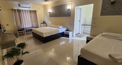 Garnet Room Type - Triple Deluxe Room
