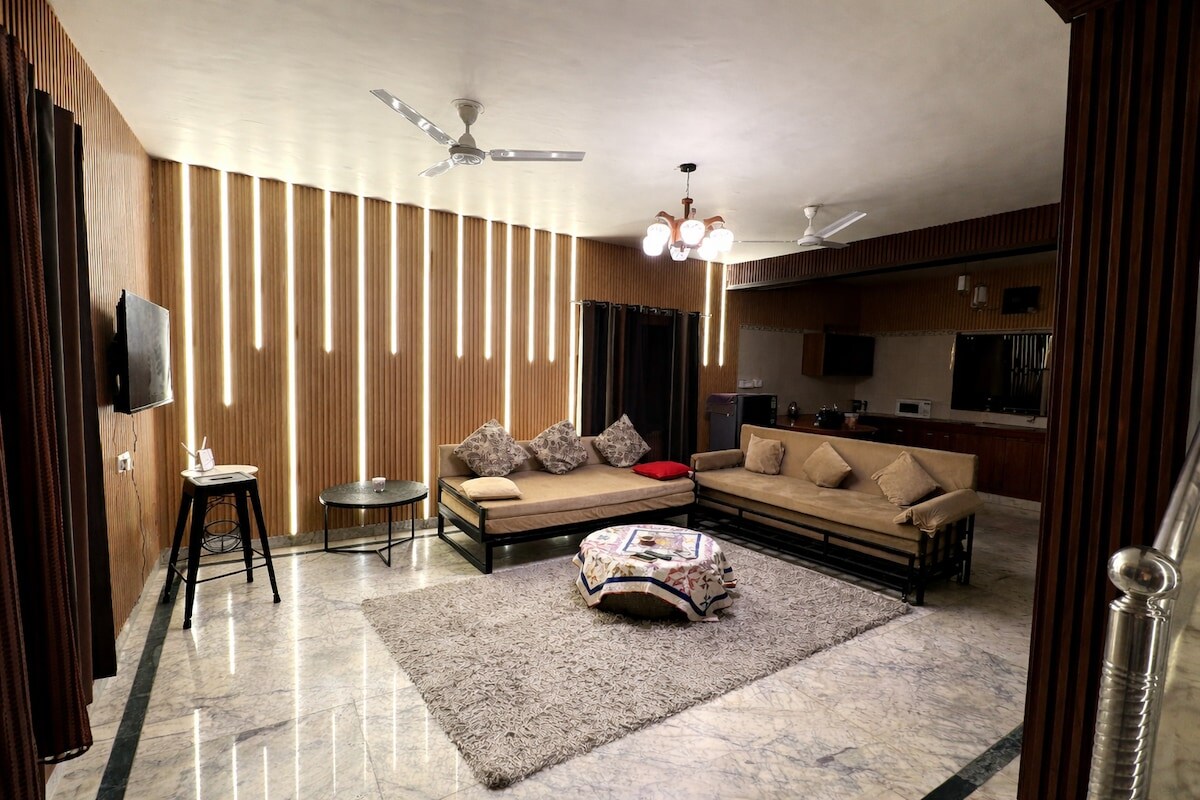 2 Bedroom Villa Near Kainchi Dham Mountain View s - Tap to explore photos