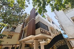 SAN1 Spacious 2 BHK Apartment