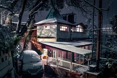 Plush Drive-in Downtown Villa by Kalawati Homes